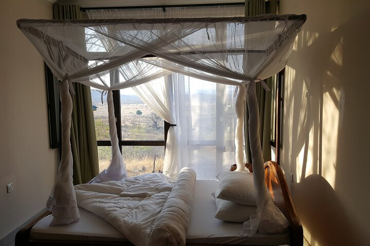 Ruaha Bandas Bed