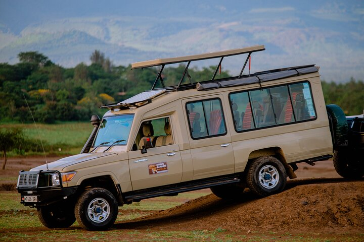 Kojuu Safaris Vehicle 
