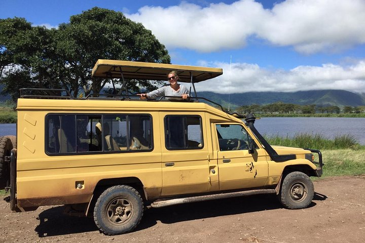 Africa Natural Tours Tanzania Safari Arusha Serengeti Ngorongoro Tarangire Lake Manyara