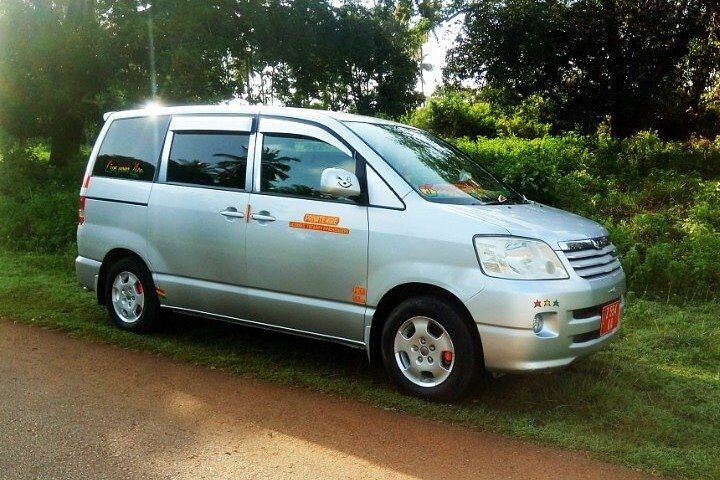 One way transfer from airport to hotel around 1hour drive - Photo 1 of 25