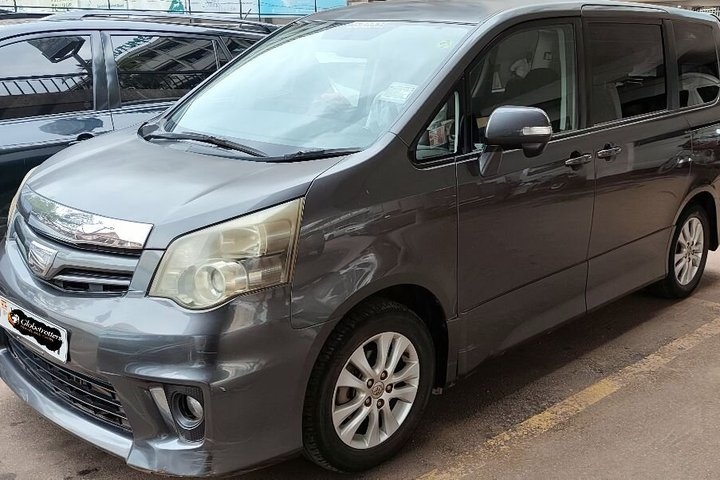 Airport Pick-Up and Transfers by Globetrotters Africa - Photo 1 of 4