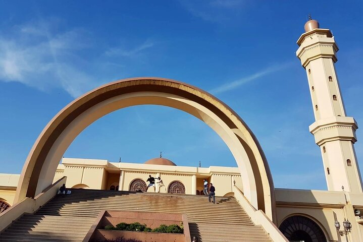 Tombs, King’s palace & Gaddafi mosque walk (Airpals Safaris tour) - Photo 1 of 8