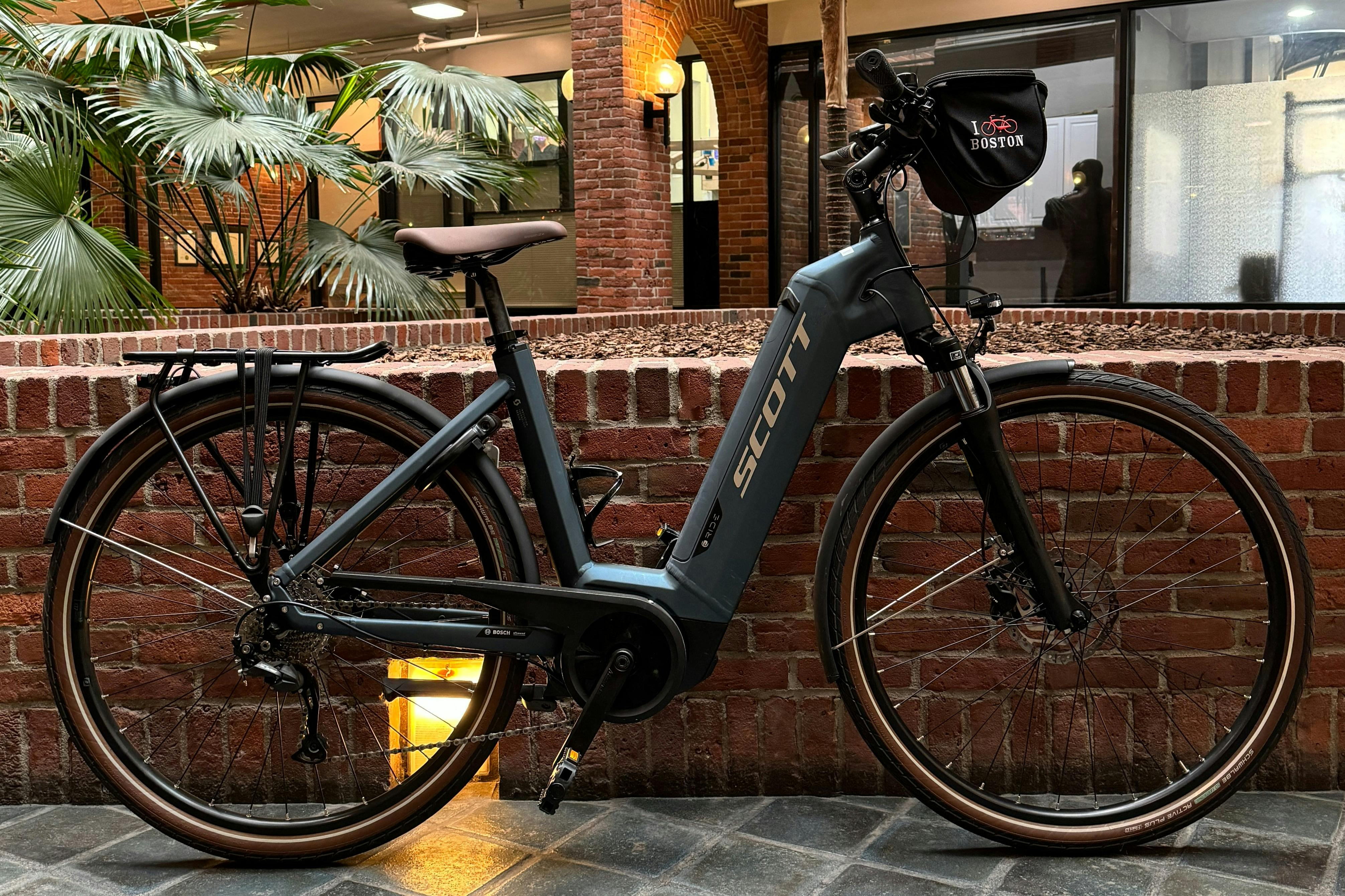 Boston: E-Bike Rental in Boston | Pelago