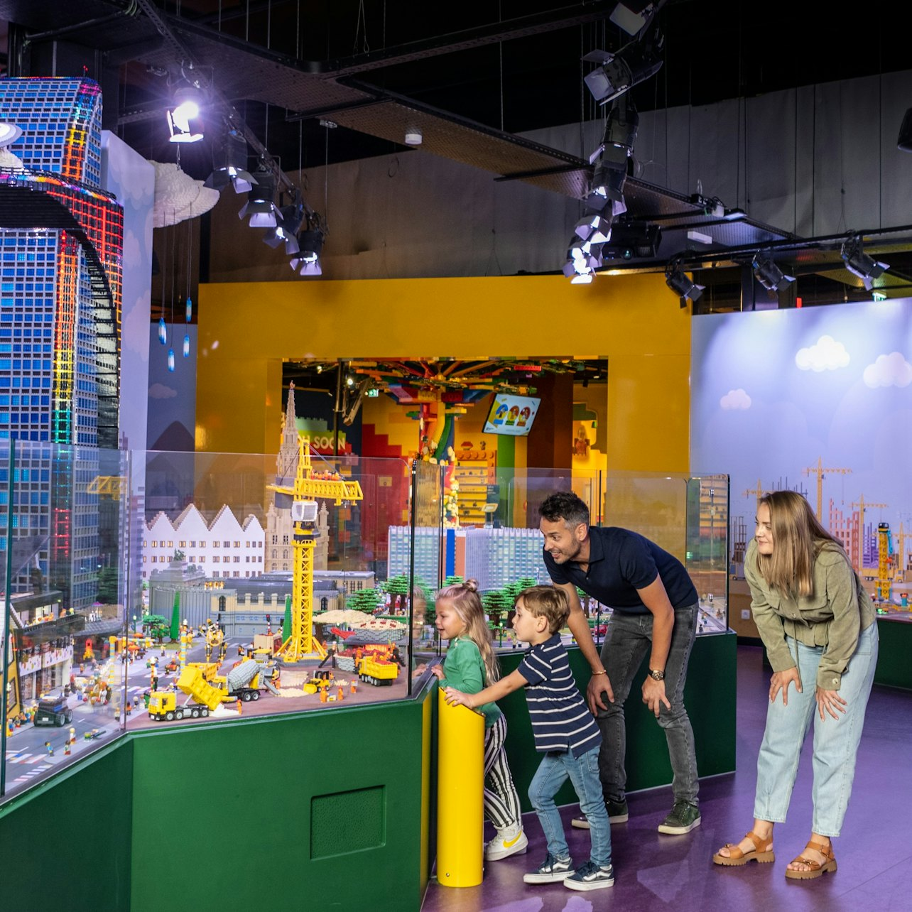 Legoland Indoor Playground Legoland Boston Address Ultimate LEGO - Main Image