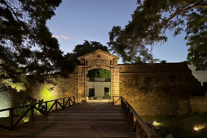 Desde Mvd: Un Día a Colonia del Sacramento (Patrimonio UNESCO) - Photo 1 of 12