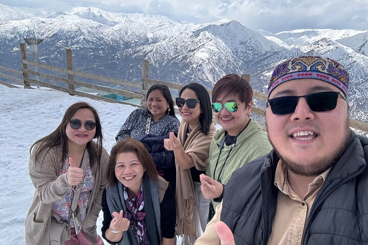 Group pic with travelers