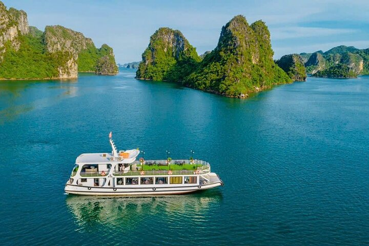 1 Day Small Group Luxury Cruise in Halong with Better Care