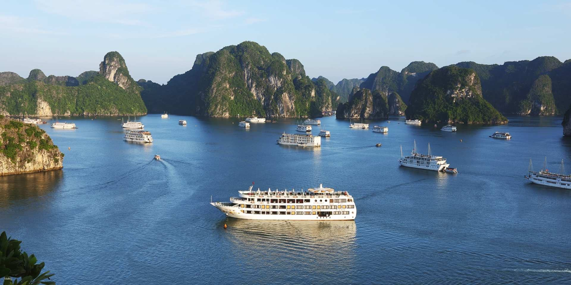 Starlight 5-Stars 2D1N & 3D2N Cruise | Experience Ha Long Bay with Kayaking & Ti Top | For non-Vietnamese Travelers - Photo 1 of 6