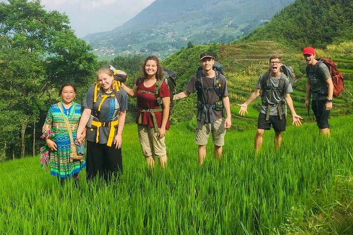 Trekking SaPa 1 Day - the best terraced rice field with locals