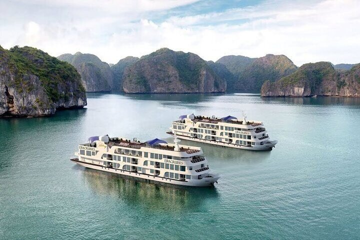 BEST Halong Bay Cruise 2 days 1 night - 5 stars - Photo 1 of 12