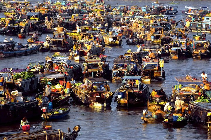 6Day Package Vietnam Tour: Sai Gon - Hanoi - Ha long Cruise  - Photo 1 of 18