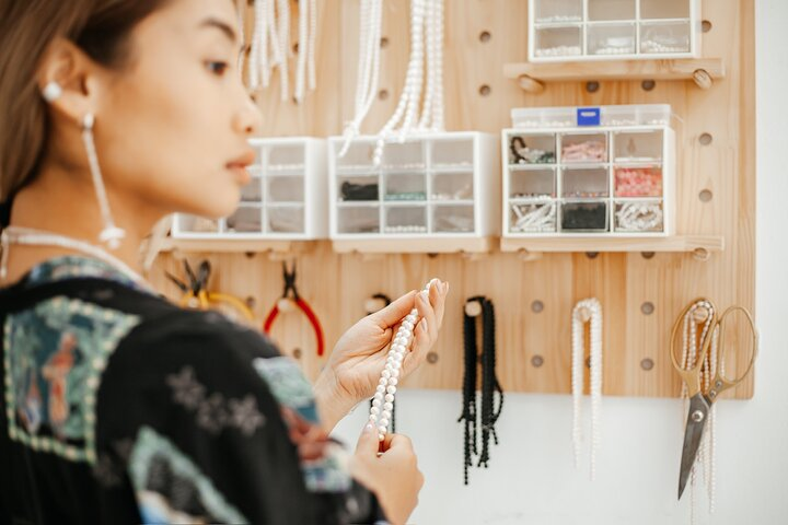 Jewelry Small Group Masterclass - Photo 1 of 9