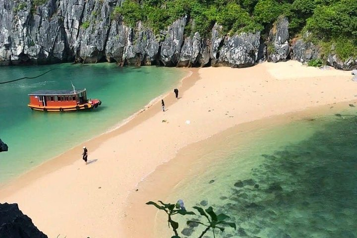 a day boat trip - Photo 1 of 10