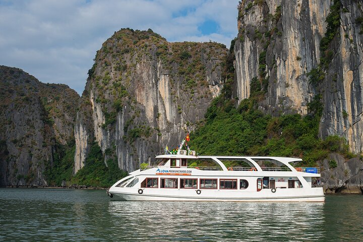 Alova Premium Cruise to Halong Bay 1 Day Trip by Highway Transfer
