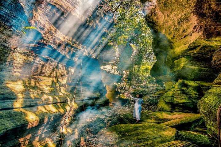 Exploring 7 Caves Adventure in 3 Marble Mountains by Scooter/Car - Photo 1 of 15