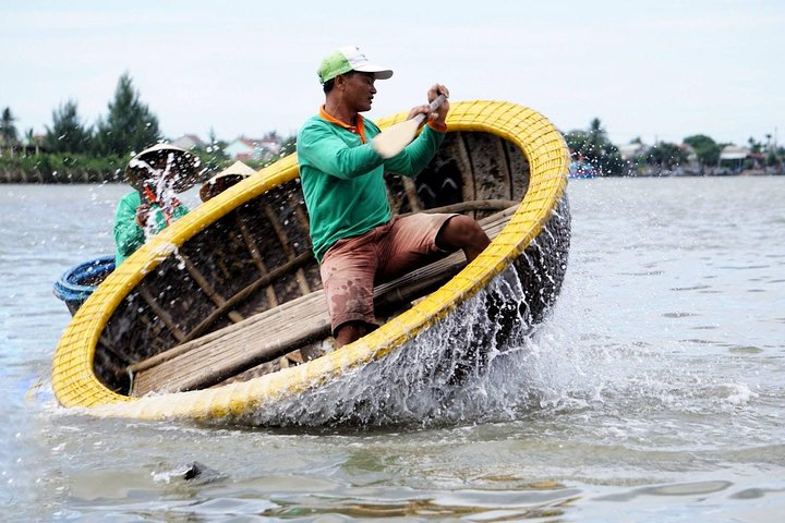 Basket boat trip 