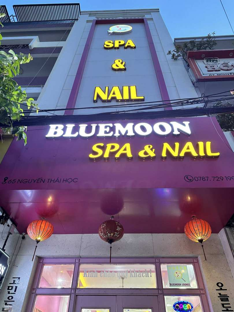 Blue Moon Spa & Nail (Korean speaking staff, oil, hot stone, Thai massage) - Photo 1 of 4
