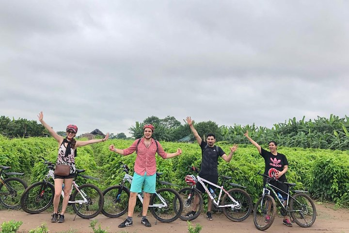 AMAZING BIKING TOUR AROUND HANOI CITY AND COUNTRYSIDE WITH LOCAL GUIDE|
