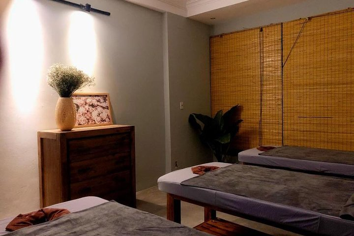 Relax and rejuvenate in a serene spa setting where expert techniques await. Explore a variety of massages designed to enhance wellness leaving you refreshed after your time in Ho Chi Minh City.