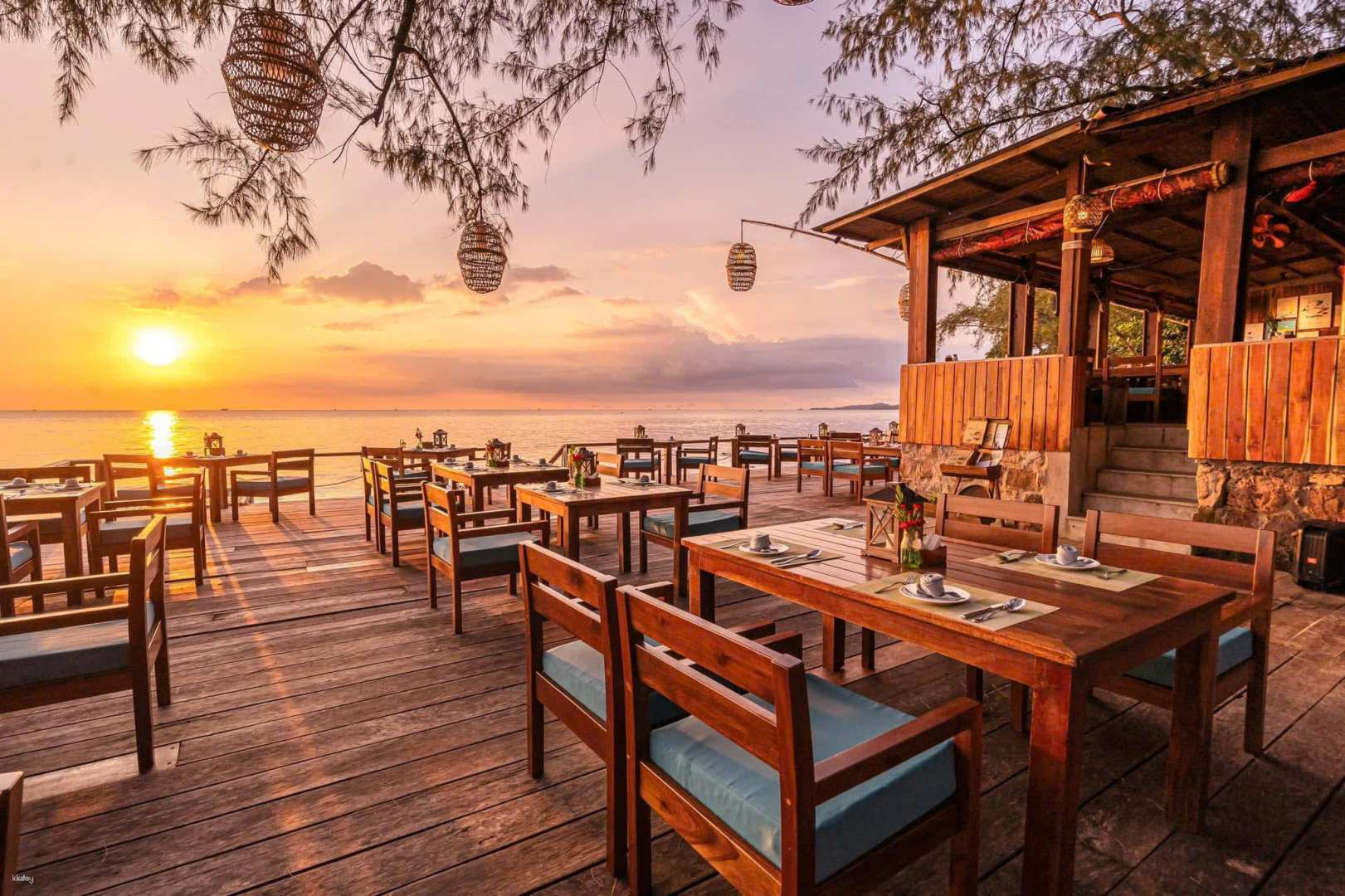 Camia Restaurant Phu Quoc: Cash Voucher and Table Reservation Service (with Guaranteed Seaside Table Option) | Vietnam - Photo 1 of 10