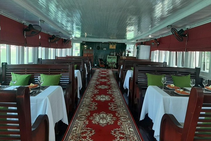 Cong Cruise Halong Bay | FREE KAYAK, ROWING BOAT,CAVES - Photo 1 of 6