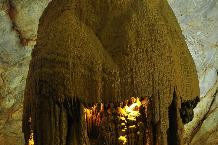 Inside Paradise cave