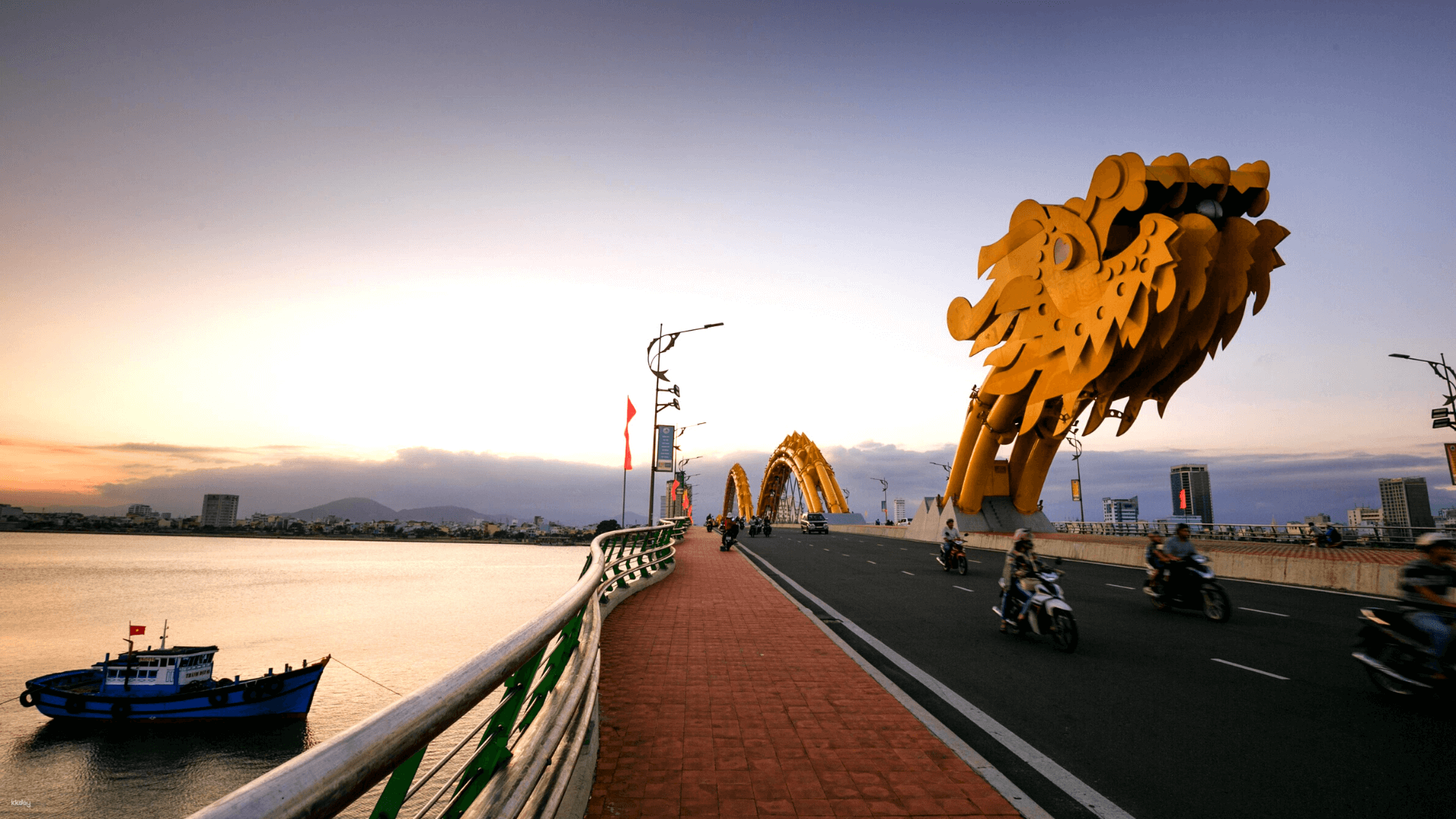 Day Tour | Hot Attractions For Instagrammers In Da Nang - Photo 1 of 9