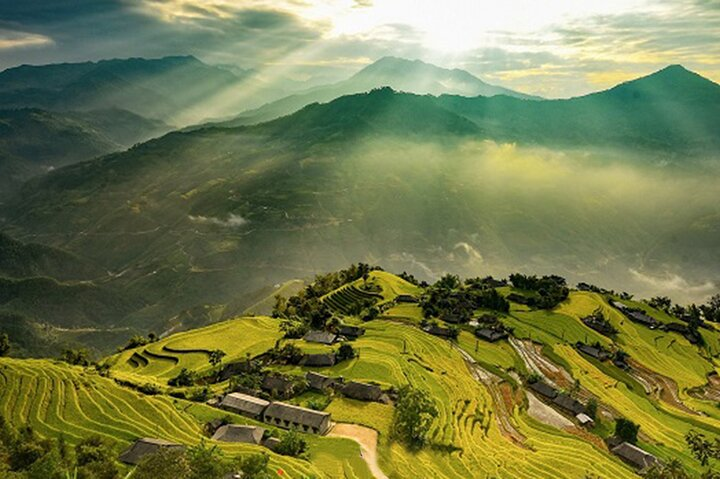 Discover Ha Giang 3D4N Tours by Motorbike