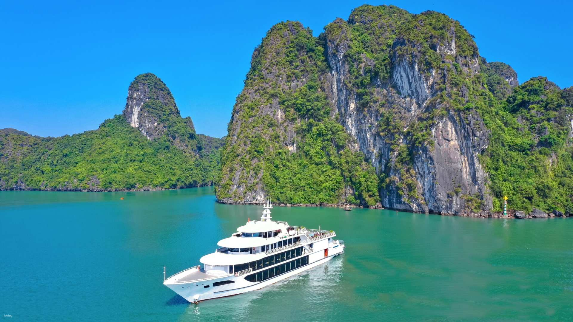 Sea Octopus Luxury Cruise | Discover Ha Long Bay with Sung Sot & Ti Top | For non-Vietnamese Travelers - Photo 1 of 9