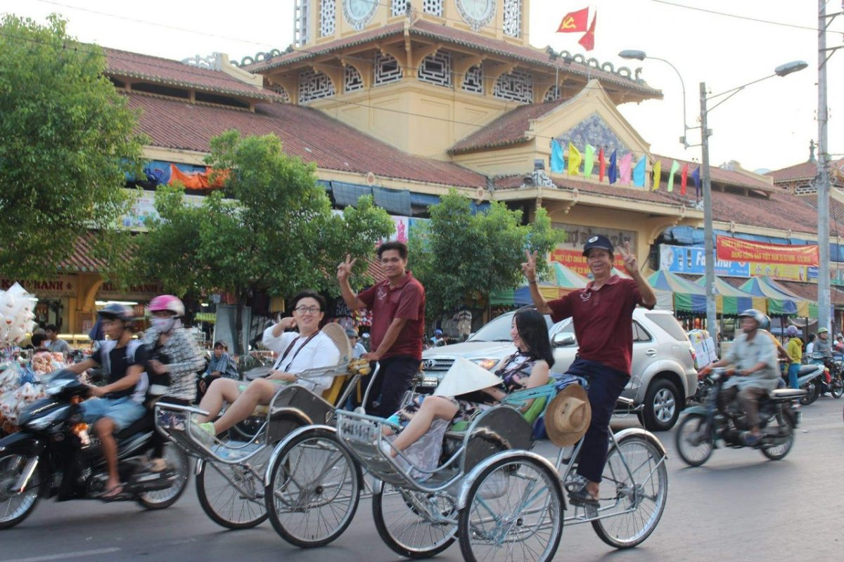 Cyclo Ride with Lunch or Dinner in Vietnamese Restaurant - Photo 1 of 5
