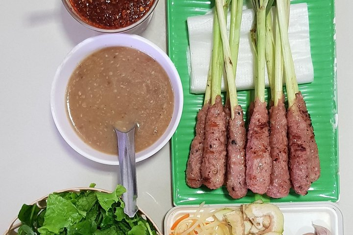 Exploring amazing hidden Hue food - Photo 1 of 6