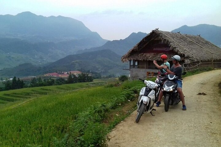 Sa Pa: Guided Motorbike Tour to Ethnic Villages with Local Lunch