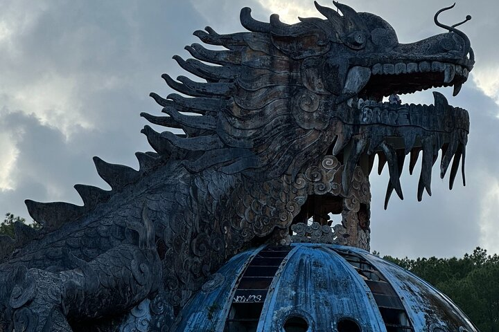 Dragon at Thuy Tien Abandoned Waterpark