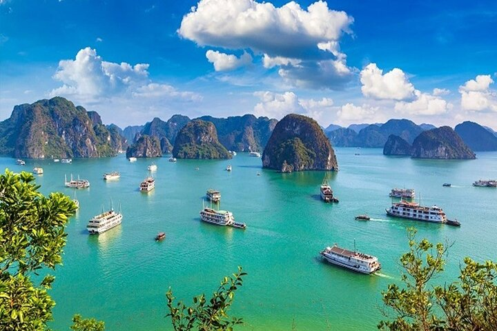 Guided Tour to Ha Long Bay for 3 Days and 2 Nights - Photo 1 of 5