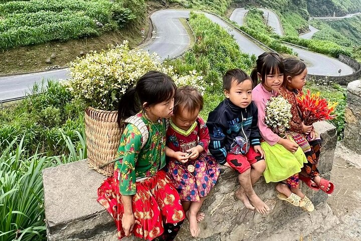 Ha Giang Loop - 2 Day Easy Car Tour Through Mountains
