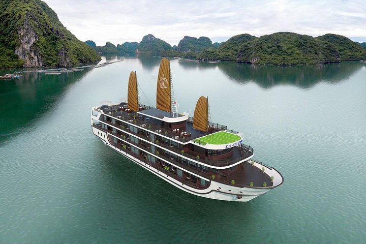 2D1N HaLong - LanHa Bay 5star (Bancony Cabin,Meals,Cave,Kayaking) - Photo 1 of 9