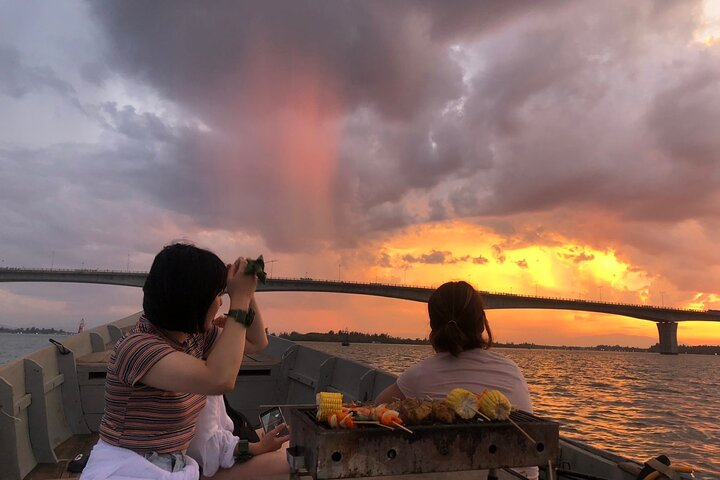Ninh Binh full day - Trang An boat trip - Dragon Mountain - Photo 1 of 5