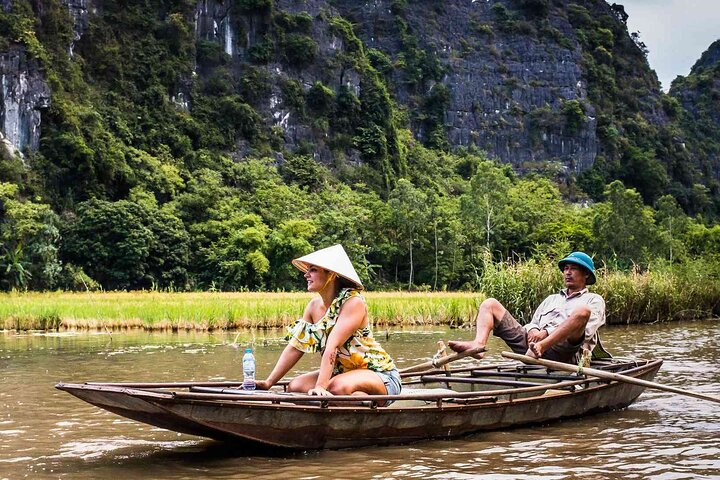 Hanoi to Ninh Binh: Hoa Lu, Bich Dong, Tam Coc & Trang An Adventure