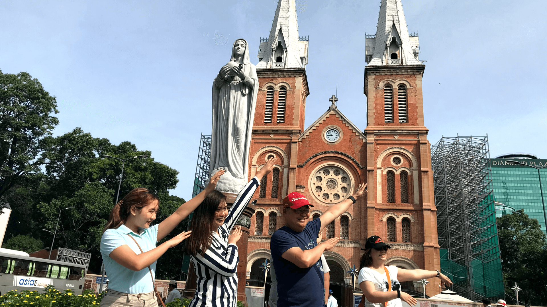 Half Day Tour | Iconic Saigon Daytime Sightseeing By Motorbike - Photo 1 of 10