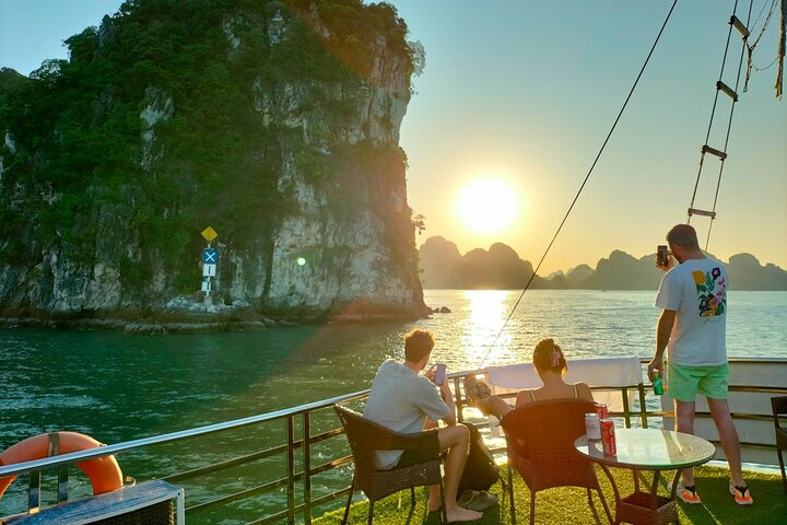 Halong Bay 1 Day Trip, lunch, cave, kayaking with Transfer - Photo 1 of 8