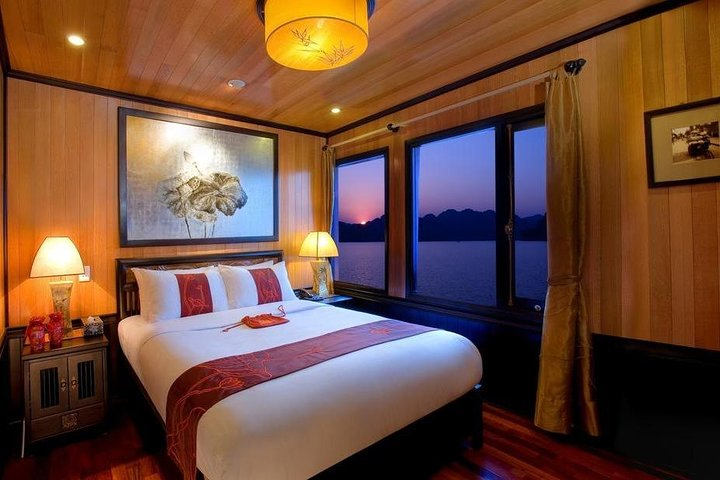 2 days 1 night Halong Bay Cruise Tours