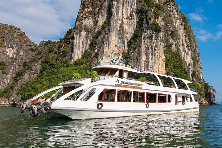 Halong Bay Day Cruise From Hanoi With Lunch and Transfers,Pick up - Photo 1 of 13