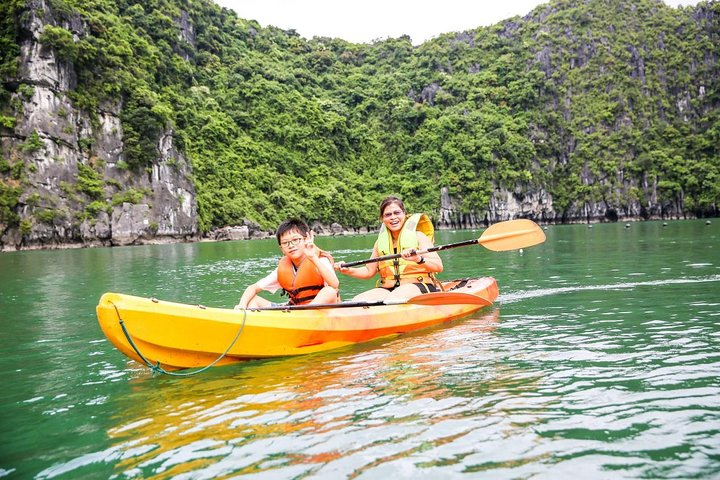 Kayaking at Ba Hang area, Halong 