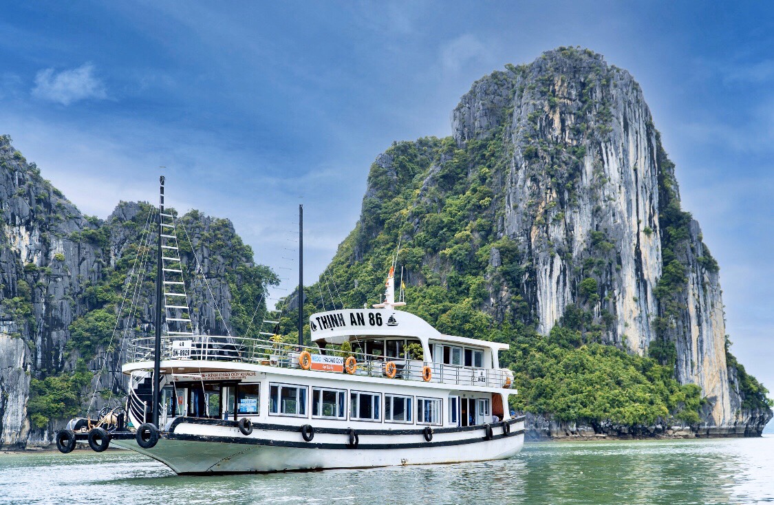DISKON 5%] Tur Sehari Penuh Teluk Halong dengan Superior Cruise dalam Kota Hanoi | Pelago