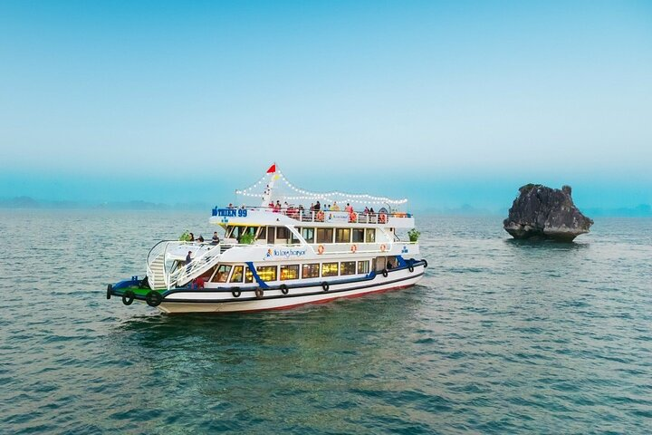 Halong Bay Luxury Day Tour with Amazing Cave, Island and Beach