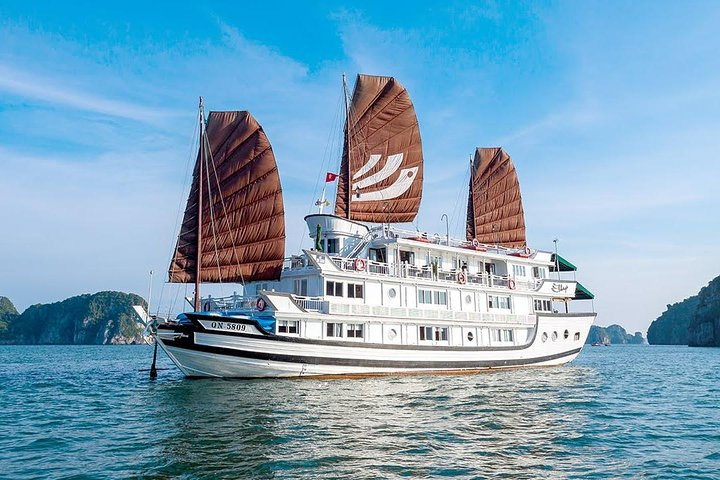Halong deluxe Cruise