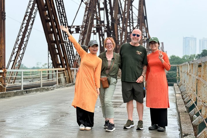 Hanoi Bicycle Tours: Hanoi Full Day Bicycle Tours To Bat Trang - Photo 1 of 25