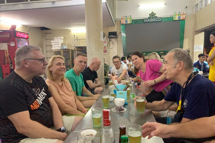 Hanoi foods tasting with beer hoi