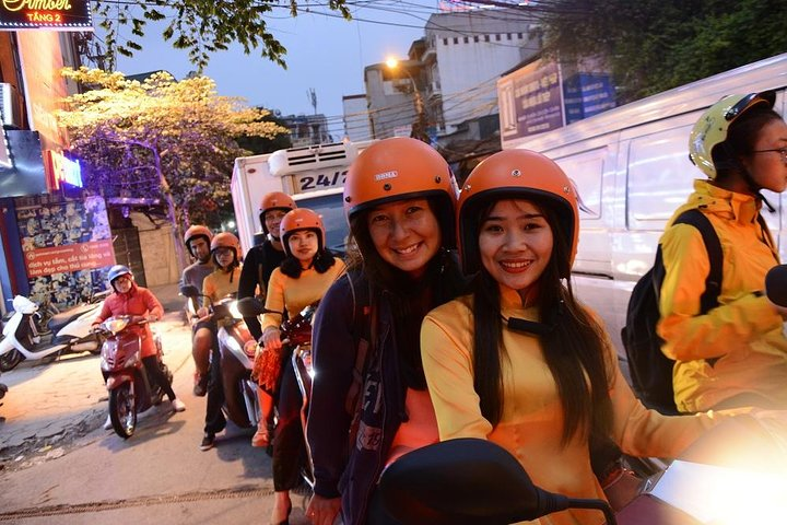 Motorbike City Tours – Hanoi Food and Sights Scooter Tours Led by Women