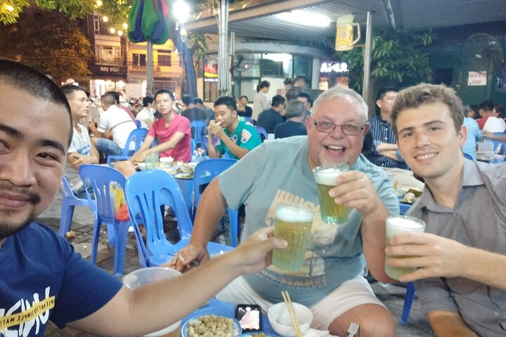 Hanoi's Vibrant Beer Hơi Culture with a Beer Lover - Photo 1 of 5